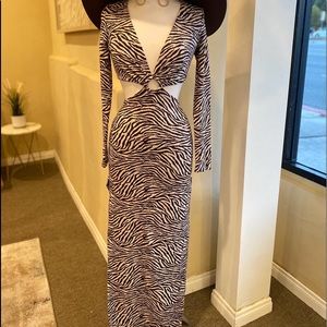 Cutout Zebra Maxi